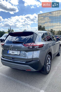 Внедорожник / Кроссовер Nissan Rogue 2023 в 
