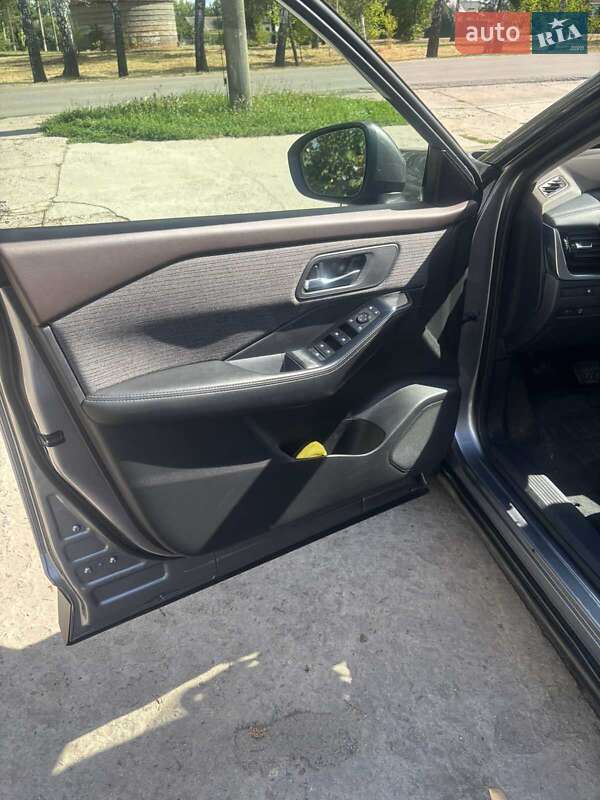 Внедорожник / Кроссовер Nissan Rogue 2021 в Лебедине