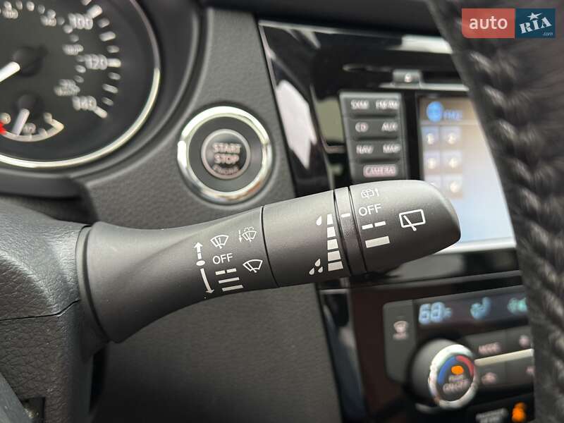 Внедорожник / Кроссовер Nissan Rogue 2017 в Одессе