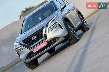 Позашляховик / Кросовер Nissan Rogue 2021 в 
