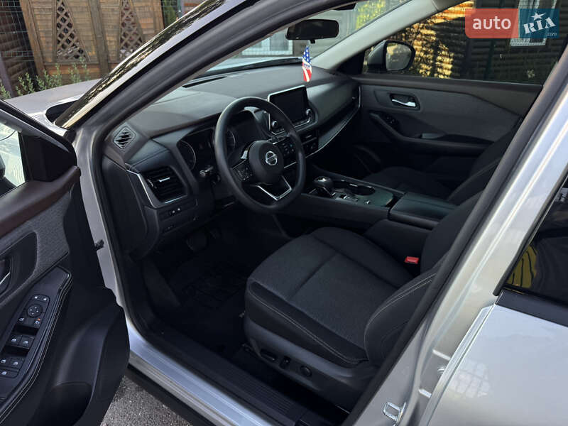 Позашляховик / Кросовер Nissan Rogue 2021 в Києві