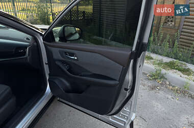 Позашляховик / Кросовер Nissan Rogue 2021 в 