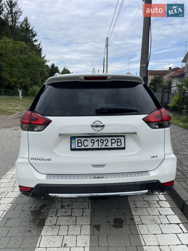 Внедорожник / Кроссовер Nissan Rogue 2017 в Львове