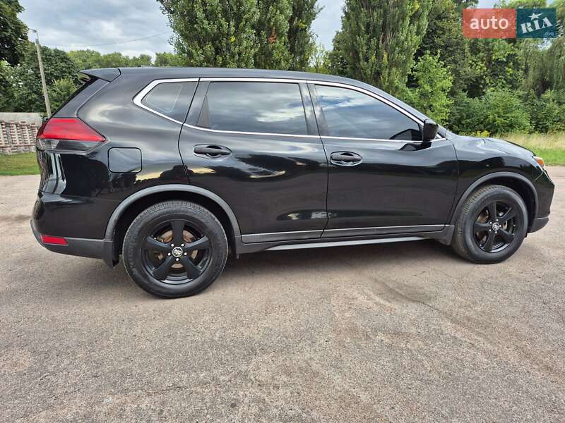 Позашляховик / Кросовер Nissan Rogue 2017 в Ніжині