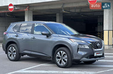 Внедорожник / Кроссовер Nissan Rogue 2023 в Киеве