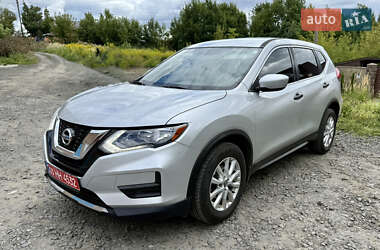 Позашляховик / Кросовер Nissan Rogue 2017 в Луцьку