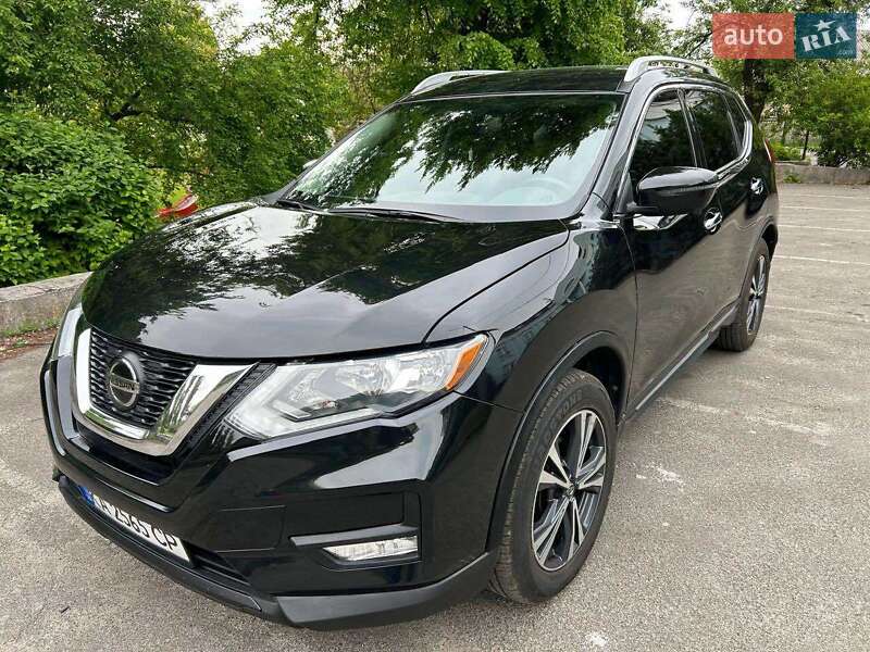Позашляховик / Кросовер Nissan Rogue 2017 в Івано-Франківську