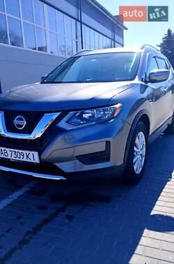 Позашляховик / Кросовер Nissan Rogue 2017 в Бершаді