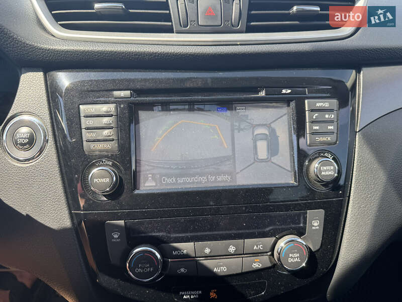 Позашляховик / Кросовер Nissan Rogue 2015 в Львові