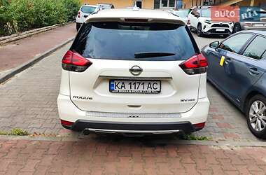 Внедорожник / Кроссовер Nissan Rogue 2017 в Киеве