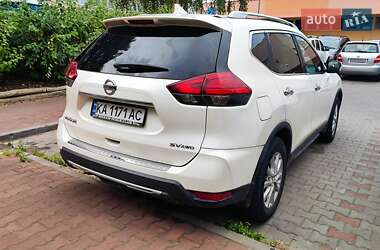 Внедорожник / Кроссовер Nissan Rogue 2017 в Киеве