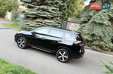 Внедорожник / Кроссовер Nissan Rogue 2018 в Киеве