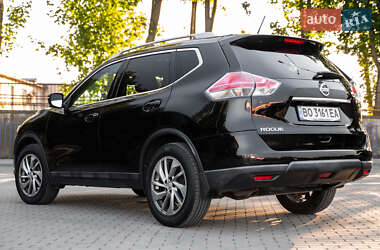 Внедорожник / Кроссовер Nissan Rogue 2014 в 
