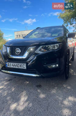 Позашляховик / Кросовер Nissan Rogue 2017 в Фастові