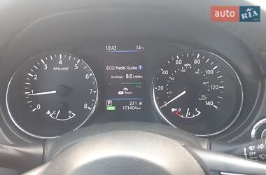 Внедорожник / Кроссовер Nissan Rogue 2018 в 