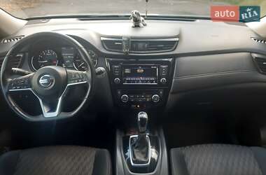 Внедорожник / Кроссовер Nissan Rogue 2018 в 