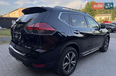 Внедорожник / Кроссовер Nissan Rogue 2016 в 