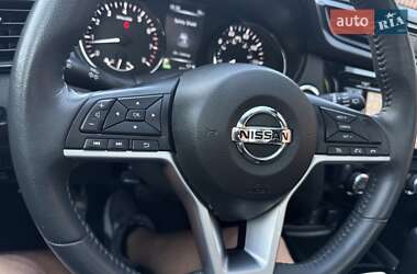 Внедорожник / Кроссовер Nissan Rogue 2016 в 