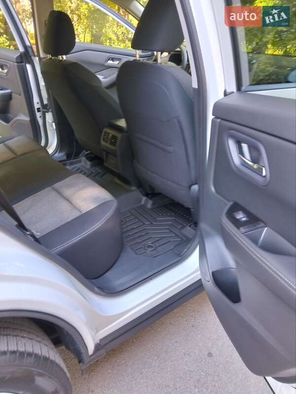 Позашляховик / Кросовер Nissan Rogue 2024 в Рівному фото 3 Позашляховик / Кросовер Nissan Rogue 2024 в Рівному