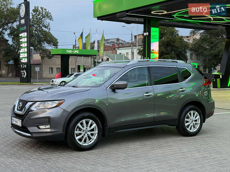 Внедорожник / Кроссовер Nissan Rogue 2017 в Одессе