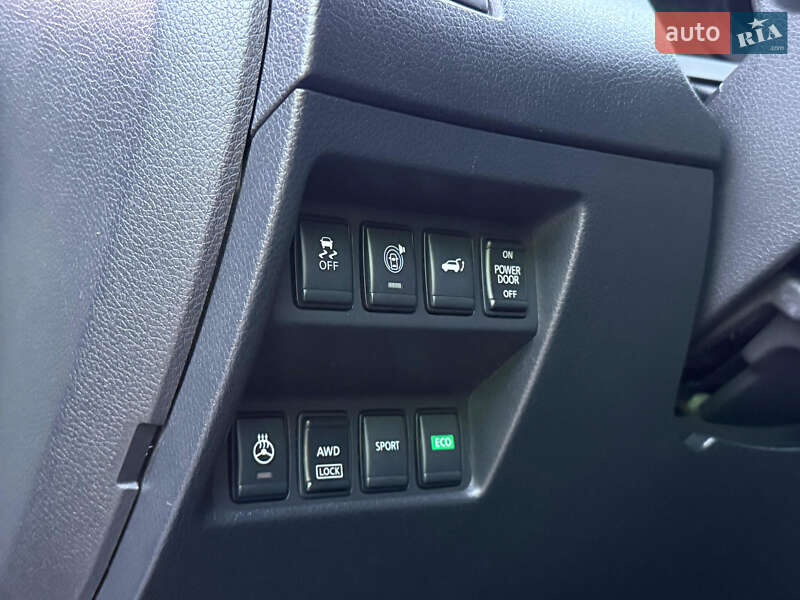 Внедорожник / Кроссовер Nissan Rogue 2017 в Одессе