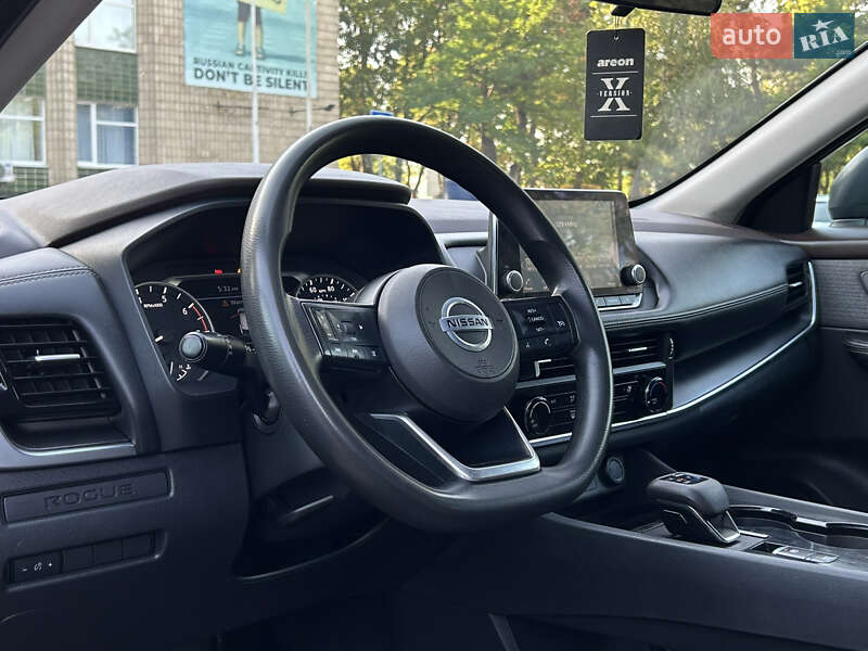 Позашляховик / Кросовер Nissan Rogue 2021 в Миколаєві