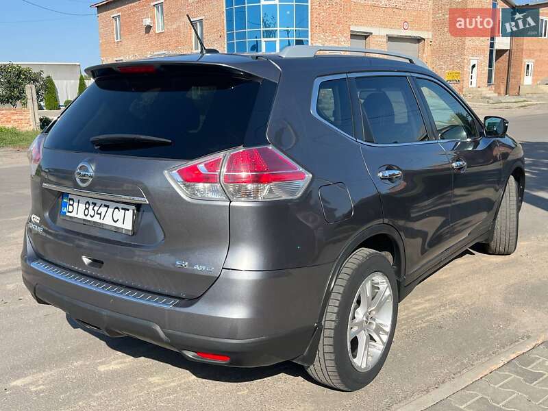 Внедорожник / Кроссовер Nissan Rogue 2016 в Полтаве