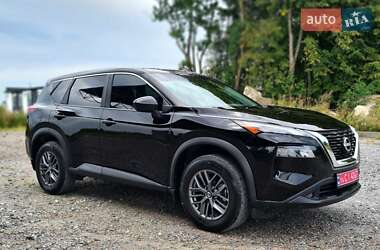 Внедорожник / Кроссовер Nissan Rogue 2021 в 