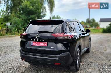 Внедорожник / Кроссовер Nissan Rogue 2021 в 