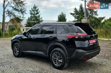 Внедорожник / Кроссовер Nissan Rogue 2021 в 