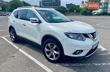 Позашляховик / Кросовер Nissan Rogue 2016 в Івано-Франківську