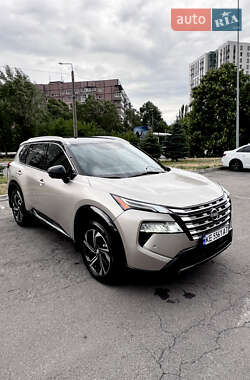 Позашляховик / Кросовер Nissan Rogue 2024 в Дніпрі