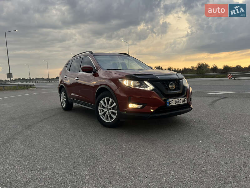 Позашляховик / Кросовер Nissan Rogue 2017 в Дніпрі