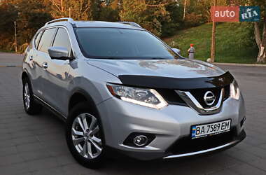 Позашляховик / Кросовер Nissan Rogue 2015 в Кременчуці