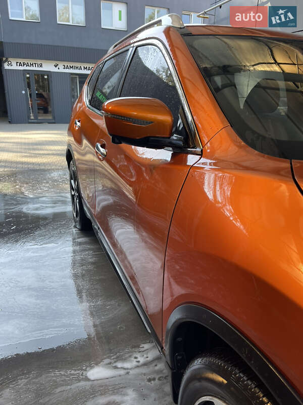 Внедорожник / Кроссовер Nissan Rogue 2017 в Харькове