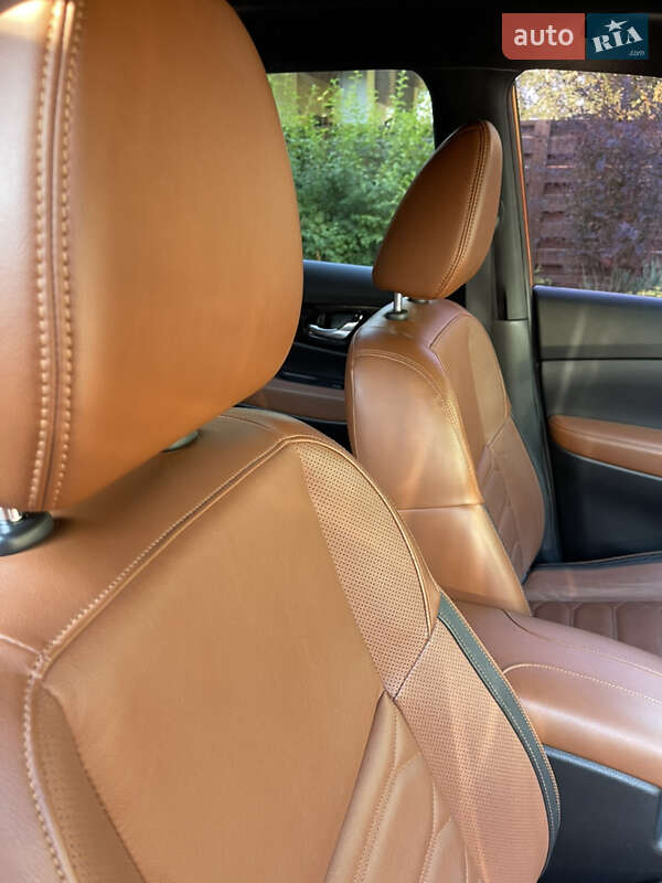 Внедорожник / Кроссовер Nissan Rogue 2017 в Харькове