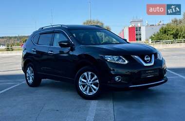 Внедорожник / Кроссовер Nissan Rogue 2015 в Киеве