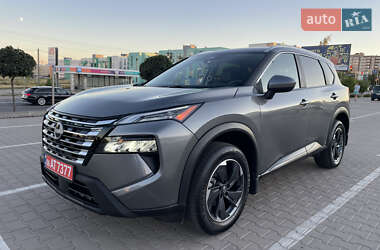 Внедорожник / Кроссовер Nissan Rogue 2024 в Киеве