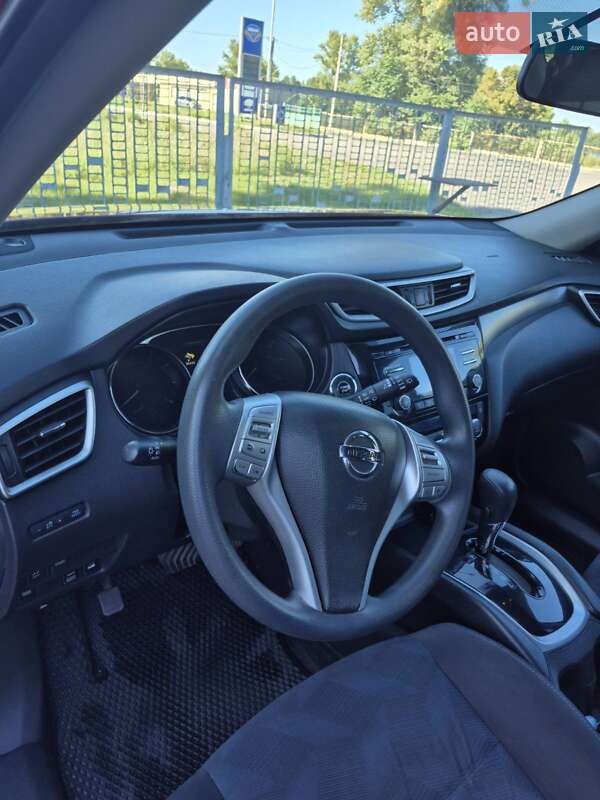 Внедорожник / Кроссовер Nissan Rogue 2015 в Кременчуге