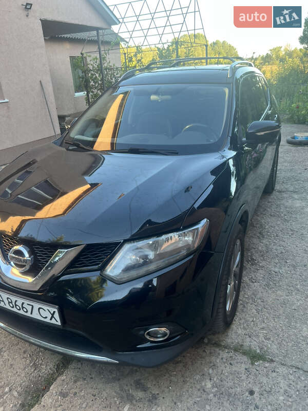 Позашляховик / Кросовер Nissan Rogue 2015 в Лубнах