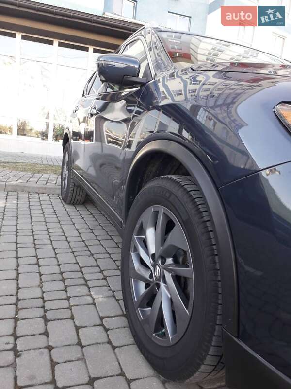 Позашляховик / Кросовер Nissan Rogue 2016 в Івано-Франківську