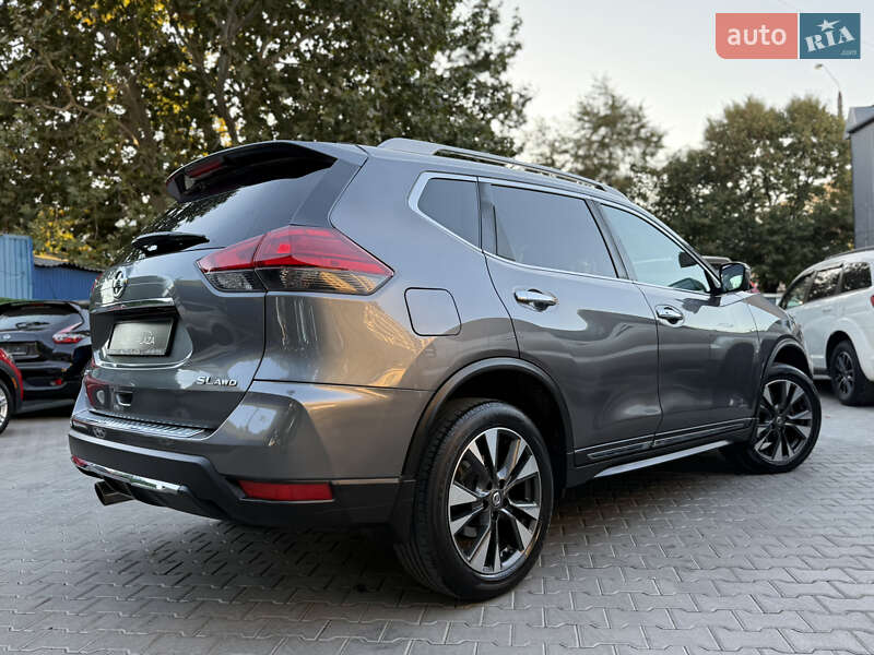 Внедорожник / Кроссовер Nissan Rogue 2017 в Одессе