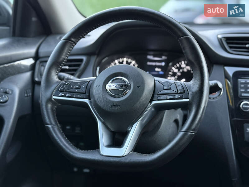 Внедорожник / Кроссовер Nissan Rogue 2017 в Одессе