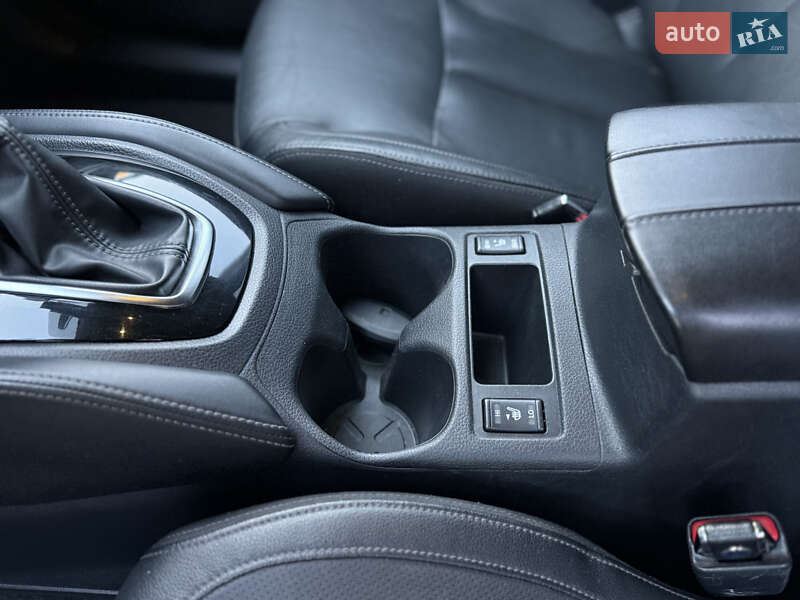 Внедорожник / Кроссовер Nissan Rogue 2017 в Одессе