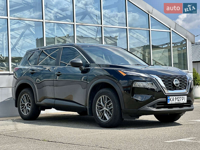Внедорожник / Кроссовер Nissan Rogue 2021 в Киеве