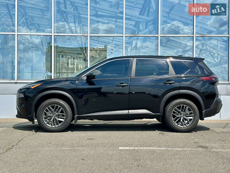 Внедорожник / Кроссовер Nissan Rogue 2021 в Киеве