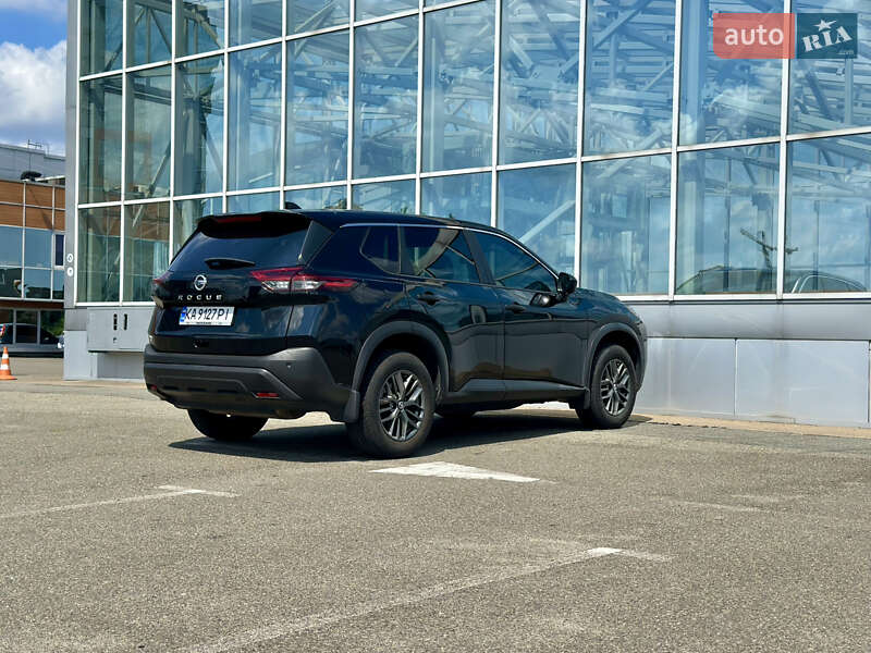 Внедорожник / Кроссовер Nissan Rogue 2021 в Киеве