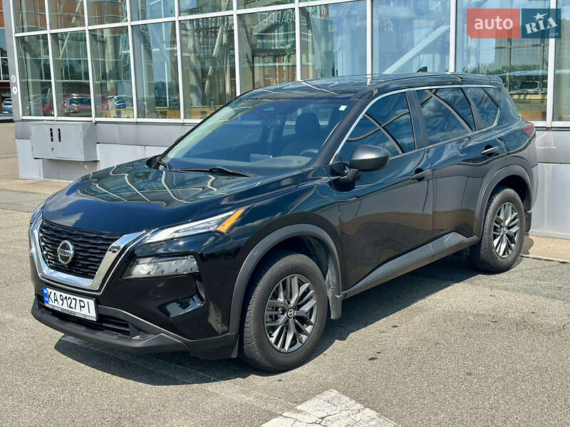 Внедорожник / Кроссовер Nissan Rogue 2021 в Киеве