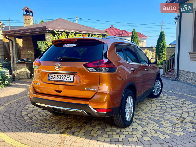 Внедорожник / Кроссовер Nissan Rogue 2018 в Кропивницком