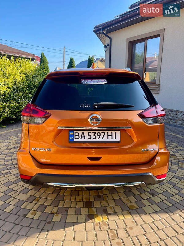 Внедорожник / Кроссовер Nissan Rogue 2018 в Кропивницком